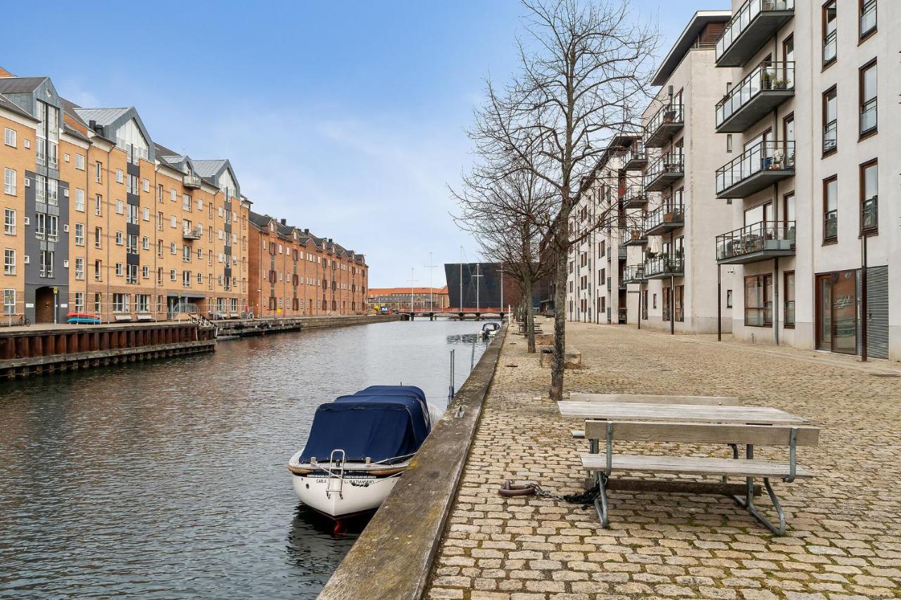 Scandi-Hygge 2 Bedroom Apartment In Charming Christianshavn Kopenhagen Exterior foto
