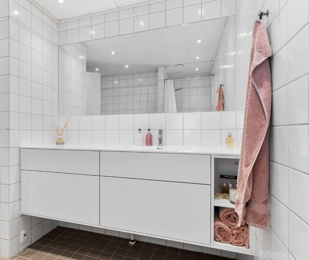 Scandi-Hygge 2 Bedroom Apartment In Charming Christianshavn Kopenhagen Exterior foto